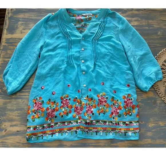 Figueroa & Flower 1X Light Blue Floral Embroidery Button Down Tunic - Picture 3 of 11